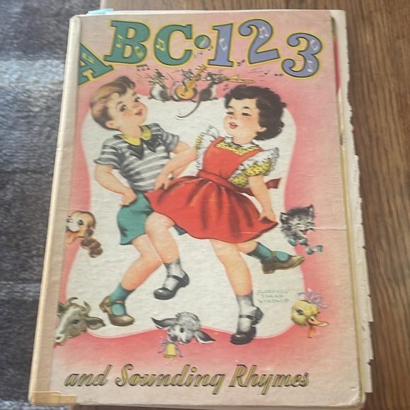 Upcycled Vintage frames with vintage children’s prints - Picture 15 of 15